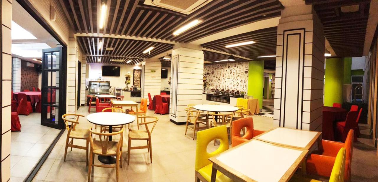 Maxonehotels.Com At Vivo Palembang Exterior foto